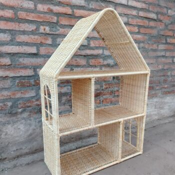 Repisa de mimbre casita